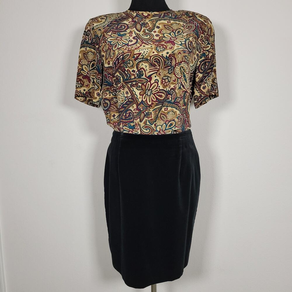 Vintage Hugo Buscati Black Velvet Mini Skirt Womens Size 10 Made in USA 90s